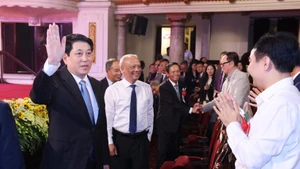 越南国家主席梁强出席越南律师传统日80周年庆典。（图片来源：越通社）