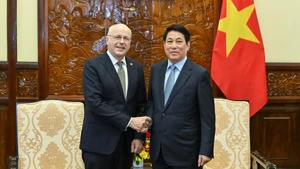 越南国家主席梁强会见芬兰驻越大使凯约·诺尔万托【组图】