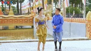 高棉族人的阿迪演唱。