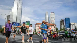 越南接待国际游客量同比增长21.5%【图表新闻】
