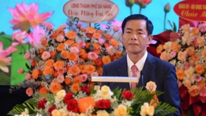 阮文方同志当选顺化市委书记。