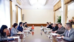越南与阿尔及利亚第四次政治磋商在河内举行。