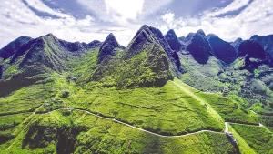 马皮凉岭（Mã Pí Lèng）属于同文岩石高原地质公园（宣光省）。