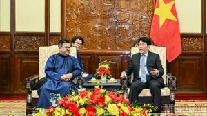 越南国家主席梁强会见智利驻越大使。（水原 摄）
