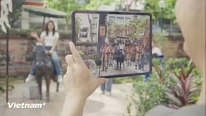 在文庙—国子监体验“越南妙史数字遗产”产品。