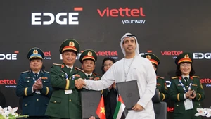 越南军队电信工业集团与阿联酋高科技与国防集团EDGE签署合作备忘录。