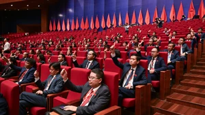 与会代表。