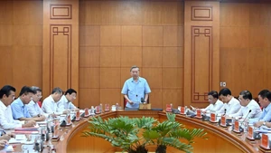苏林总书记主持召开越共中央反腐败、反浪费和反消极现象指导委员会常务委员会会议。
