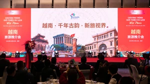 越南国家旅游局代表推介越南旅游景点。