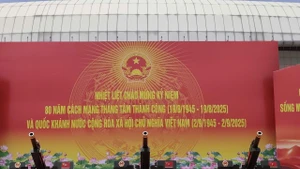 礼炮齐备，蓄势待发——迎接第二次大规模阅兵、游行综合演练。