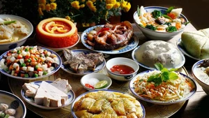 春节越临近，引导制作春节餐桌的视频就越收到点赞和评论。