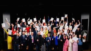 30名越南学员从奥地利首届高质量护理培训班毕业。