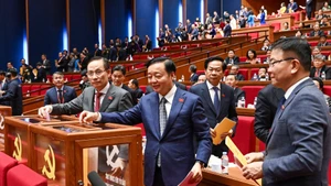 越南共产党第十四次全国代表大会第三工作日新闻公报。（图片来源：越通社）