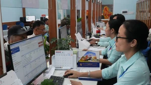 数字技能是帮助公务员高效处理工作的重要“钥匙”。