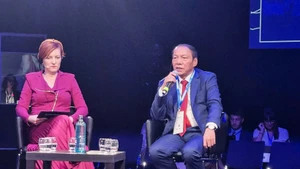 越南文化、体育与旅游部长阮文雄在2025 MONDIACULT会议上发表讲话。（图：文化、体育与旅游部）