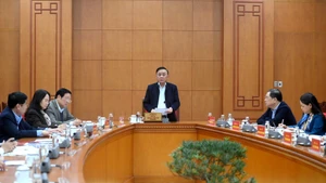 越共中央书记处常务书记主持召开越共十四大筹备工作会议。