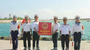 属于东海坊的第4投票区（位于第5水上特工旅）获准于3月5日提前举行选举。（图片来源：越通社）