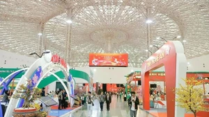2026年首届春季博览会不仅是一场贸易促进活动，更是越南农业与手工艺村在转型进程中的缩影。（图片来源：越通社）