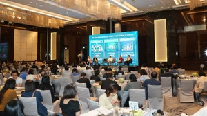 “印度-越南医药与医疗设备企业对接”活动在河内举行。