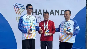 阮文亨在男子50米蛙泳SB11级比赛中，以36秒37的成绩夺冠。（图片来源：越通社）