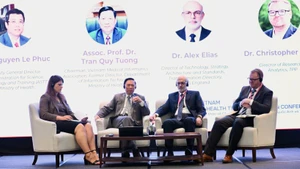 出席研讨会的各位嘉宾。