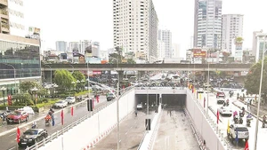 黎文良—三环路立交节点下穿隧道。