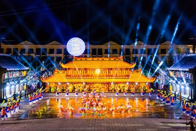 富国岛夜间旅游以精彩艺术表演为亮点。（图片来源：越通社 ）