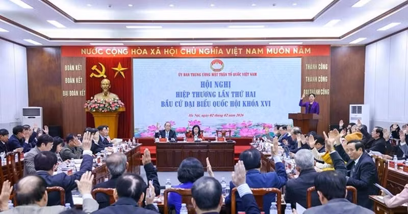 第二轮协商会议一致通过中央推荐的217名候选人名单。