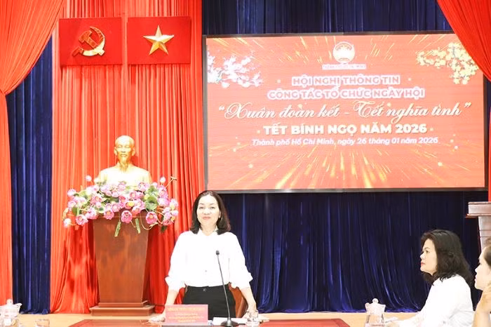 “团结之春—温情春节”胡志明市2026丙午年春节活动新闻发布会场景。