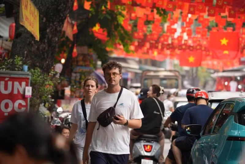 9月2日假期越南吸引大量外国游客前来参观。