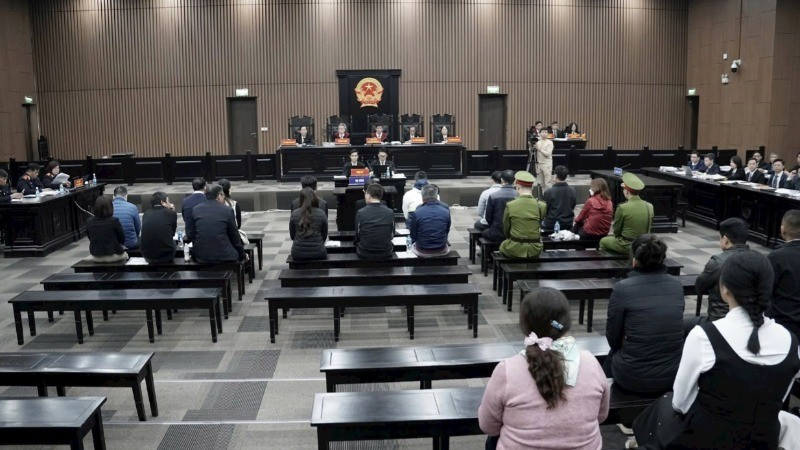 “救援航班”案件二审公开宣判。