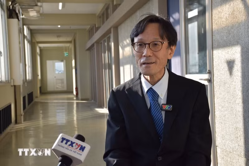 大阪大学教授Shimizu Masaki。（图片来源：越通社）