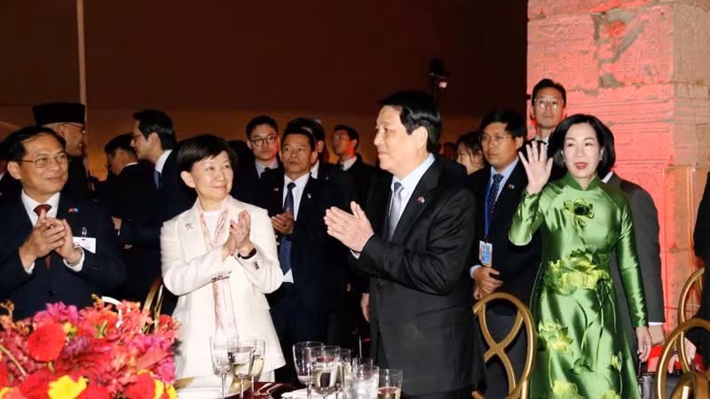 越南国家主席在美国主持越南国庆80周年招待会。