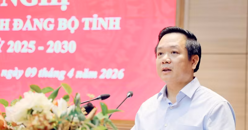 兴安省人民委员会主席范光玉同志。