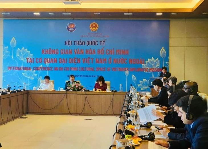 “在越南驻外代表机构打造胡志明文化空间”国际研讨会举行。（图片来源：越南之声）