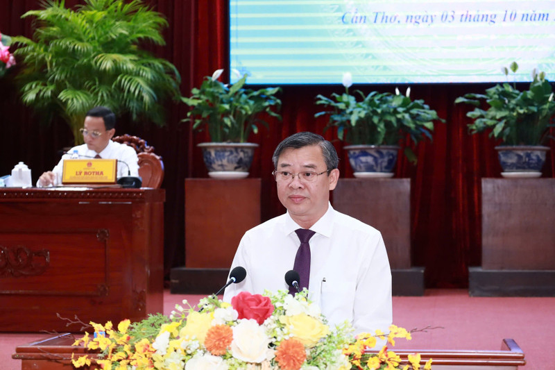 张景宣同志当选芹苴市人民委员会主席。