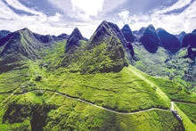 马皮凉岭（Mã Pí Lèng）属于同文岩石高原地质公园（宣光省）。