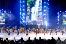 2025年东南亚锣钲之夜热闹非凡。