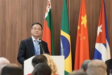 越南公安部副部长范世松上将在会上发表讲话。