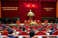 越共第十三届中央委员会第十五次全体会议圆满闭幕。