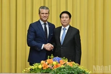 越南国家主席梁强会见美国战争部长皮特·赫格塞思。（水原 摄）