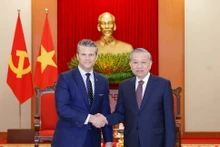 越共中央总书记苏林与美国战争部长皮特·赫格塞思。