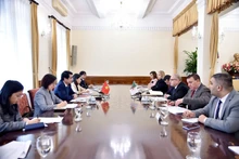 越南与阿尔及利亚第四次政治磋商在河内举行。