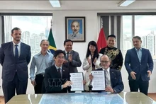 巴西-越南商会（BVC）与巴西-越南圣埃斯皮里图州工商会的谅解备忘录签署仪式。（图片来源：大使馆供图）