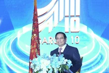 范明正总理在典礼上致辞。本报记者 陈海摄