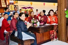 "连接东盟人民"文化交流活动在胡志明市锐心茶文化空间举行。