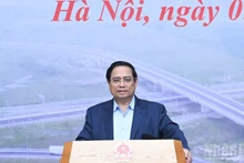 越南政府总理、交通运输领域国家重点项目、工程指导委员会主任范明正主持召开指导委员会第24次会议。