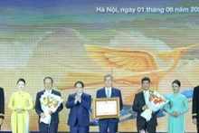 越南政府总理范明正出席越南航空总公司成立30周年庆典【组图】