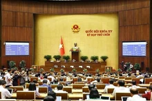 国会表决通过《教师法》。