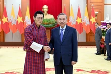 越共中央总书记苏林会见不丹国王吉格梅·凯萨尔·纳姆耶尔·旺楚克。